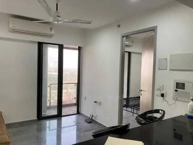 1 BHK for Rent in Lodha New Cuffe Parade, Lodha
